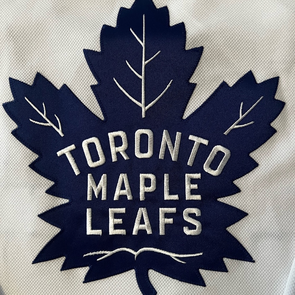 White Matthews Maple Leafs Jersey - Picture 5 of 10